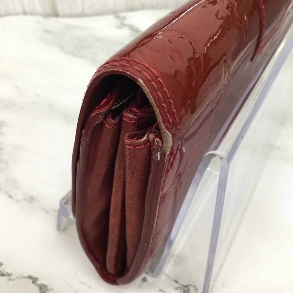 GUC Louis Vuitton Vernis Patent Leather Clutch Wallet in Deep Red